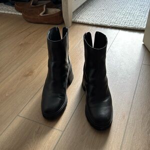 Dolce Vita Black Booties